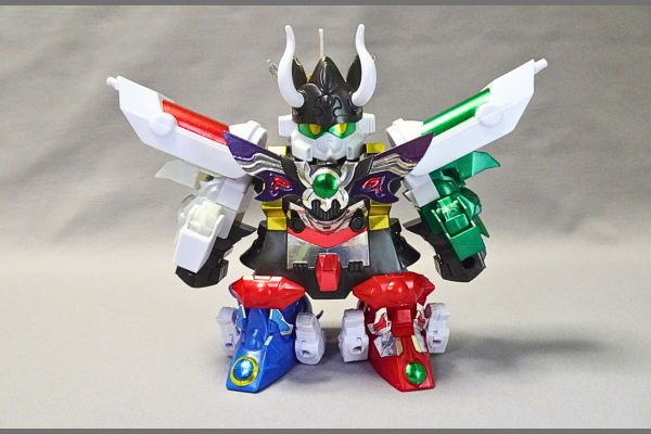 BB戦士:超機甲神ガンジェネシスの組み換え闇機甲神ガンジェノサイダー