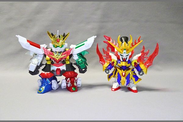 BB戦士:超機甲神ガンジェネシスと三国創傑伝のキットとの大きさ比較