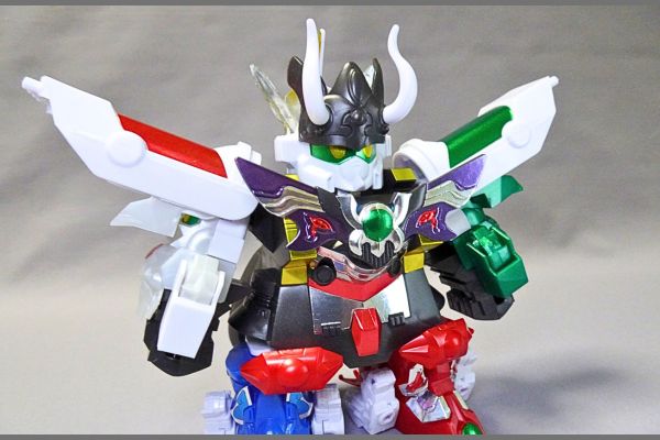 BB戦士:超機甲神ガンジェネシスの組み換え闇機甲神ガンジェノサイダー