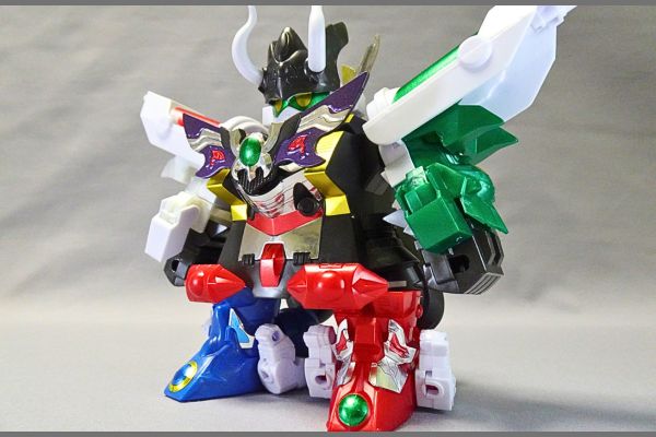 BB戦士:超機甲神ガンジェネシスの組み換え闇機甲神ガンジェノサイダー