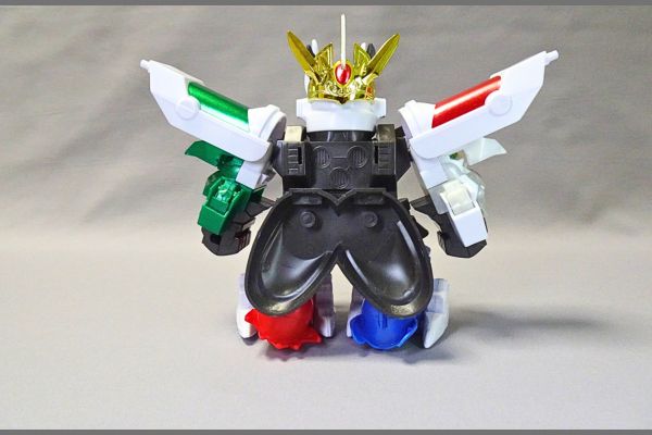 BB戦士:超機甲神ガンジェネシスの組み換え闇機甲神ガンジェノサイダー