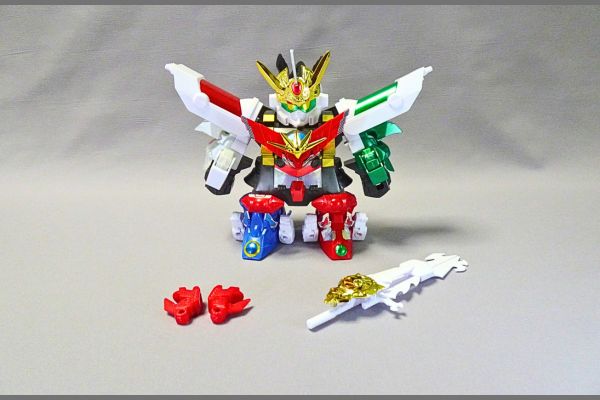 SDガンダムBB戦士:超機甲神ガンジェネシスのプラモデル