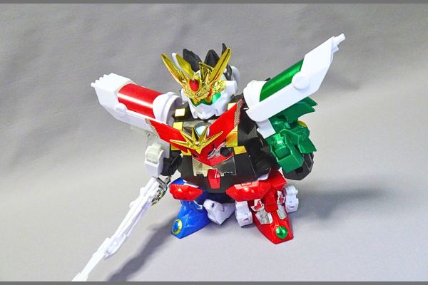SDガンダムBB戦士:超機甲神ガンジェネシスのプラモデル