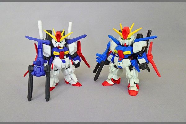 食玩モビリティジョイントガンダム10、ZZガンダムとモビルスーツアンサンブルのZZガンダム比較