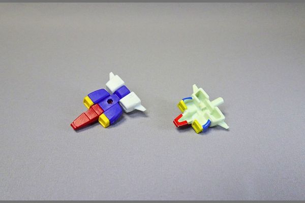 食玩モビリティジョイントガンダム10、ZZガンダムとモビルスーツアンサンブルのZZガンダム比較