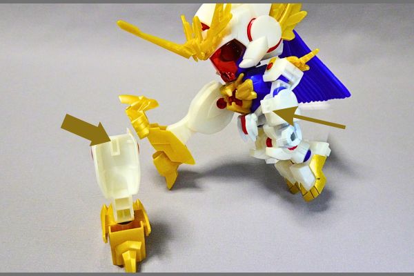 SDガンダム:エクスヴァルキランダーの変形