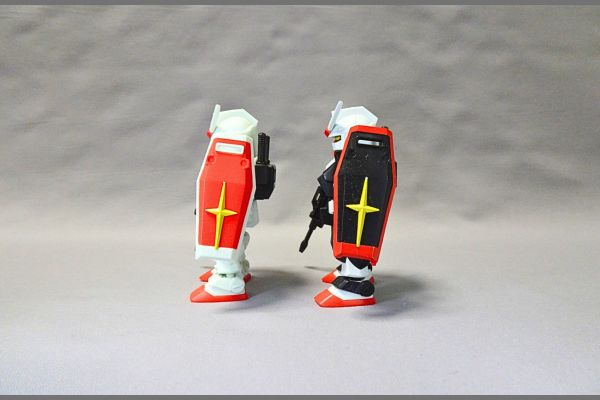 モビリティジョイントガンダム11、EXパーツのガンダムとプロトタイプガンダムの比較