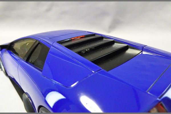 フジミ模型1/24ランボルギーニムルシエラゴ完成品