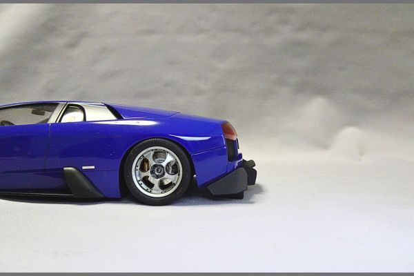 フジミ模型1/24ランボルギーニムルシエラゴ完成品