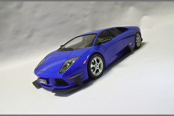 フジミ模型1/24ランボルギーニムルシエラゴ完成品