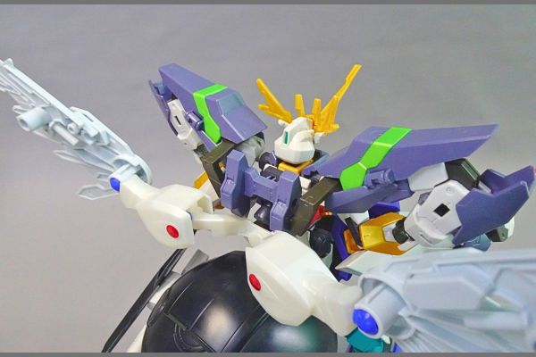 1/144HG:リライジングガンダムのプラモデル、ガンプラ