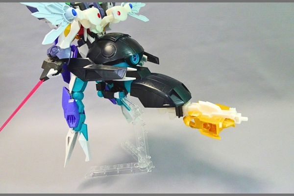 1/144HG:リライジングガンダムのプラモデル、ガンプラ