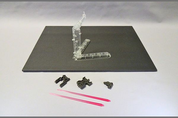 1/144HG:リライジングガンダムのプラモデル。付属パーツ