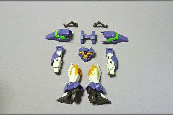 1/144HG:リライジングガンダムのプラモデル。合体のやり方。