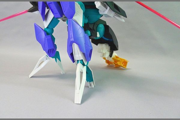 1/144HG:リライジングガンダムのプラモデル、ガンプラ