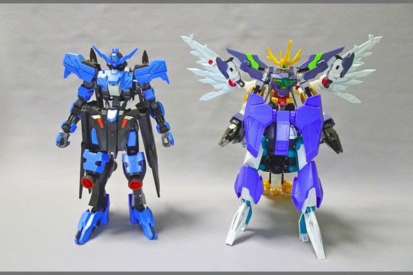HG1/144「RE:RISING GUNDAM」とMGガンダムヴィダールの大きさ比較