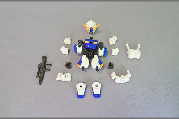 MOBILITY JOINT GUNDAM 12、ガンダムNT-1キット内容