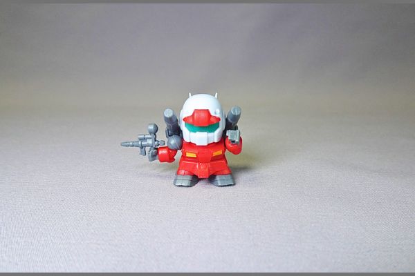 食玩の機動戦士ガンダムV作戦ビスケット付属のプラモデル「ガンキャノン」完成品