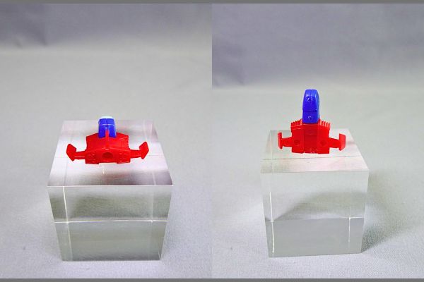 食玩の機動戦士ガンダムV作戦ビスケット付属のプラモデル「コア・ファイター」完成品