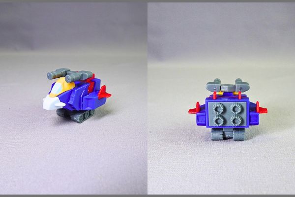 食玩の機動戦士ガンダムV作戦ビスケット付属のプラモデル「Gアーマー」完成品