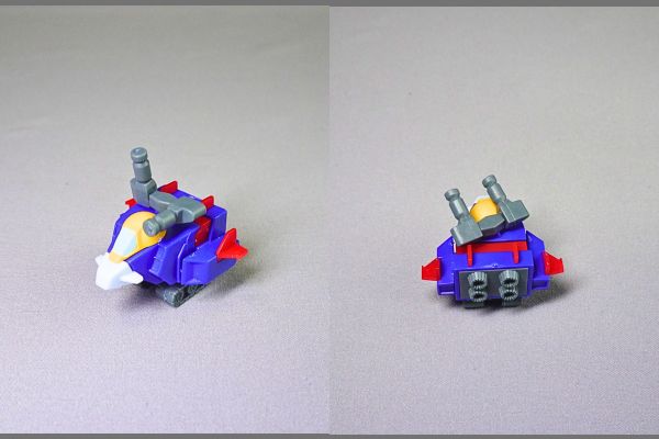 食玩の機動戦士ガンダムV作戦ビスケット付属のプラモデル「Gアーマー」完成品