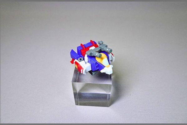 食玩の機動戦士ガンダムV作戦ビスケット付属のプラモデル「Gファイター」完成品(ガンダム格納)