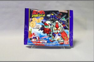 食玩の機動戦士ガンダムV作戦ビスケットのパッケージ、イラスト