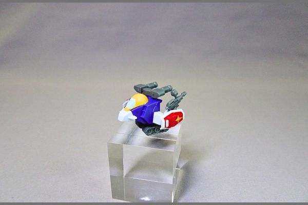 食玩の機動戦士ガンダムV作戦ビスケット付属のプラモデル「Gブル」完成品